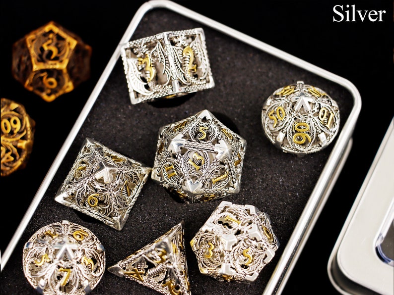 Hollow dargon metal dnd dice set for role playing games , Metal dungeons and dragons dice set dnd , Metal polyhedral rpg d&d dice set Silver Dice Set