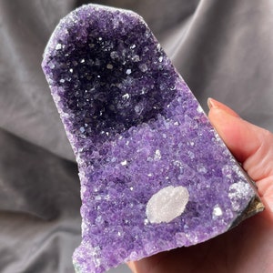 Special High Quality Amethyst with druzy calcite inclusion free standing cut base