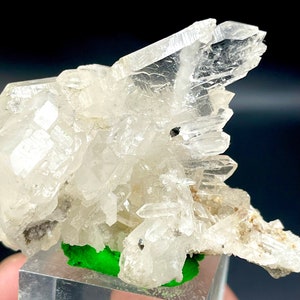 schöner natürlicher Faden Quarz mit kombinierten Anastase aus Zhob Belutschistan Pakistan.