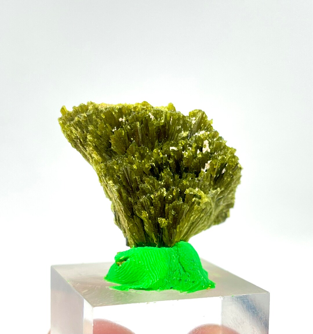 Beautiful Natural Broom Epidote Cluster Crystal From North Skardu ...