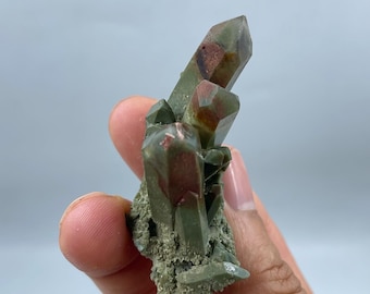 30.75g natürlicher grüner Phantom Chlor Quarz Kristall aus dem Shegar Valley in Skardu Pakistan.