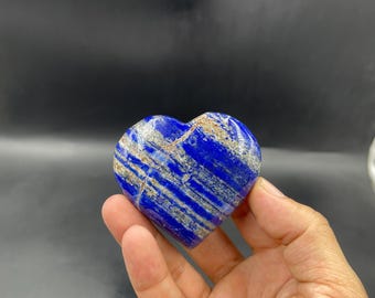 169.35g natürliches blaues Lapislazuli handgemachtes Heilungsherz aus Badakshan Afghanistan. 03
