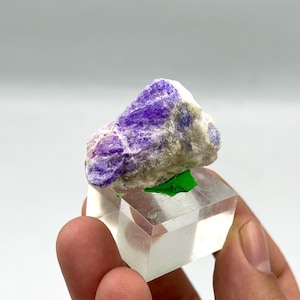 21.80gram Tenebrescent Fluorescent Phosphorescent Hackmanite,Sodalite Specimen from Badakhshan Afghanistan.