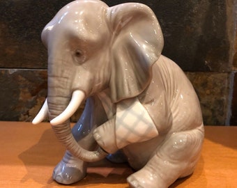 5020 PAINFULL ELEPHANT LLADRO