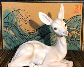 RARE 1064 DEER SITTING Lladro