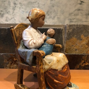RARE 2089 Girl In Rocking Chair LLADRO