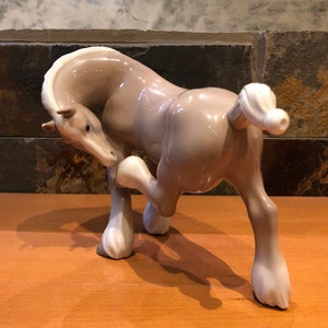 4861 CAVALLO PERCHERON LLADRO