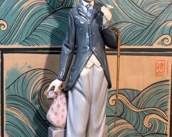 Lladro Charlie the Tramp #5233- Lladro Charlie Chaplin 11.5