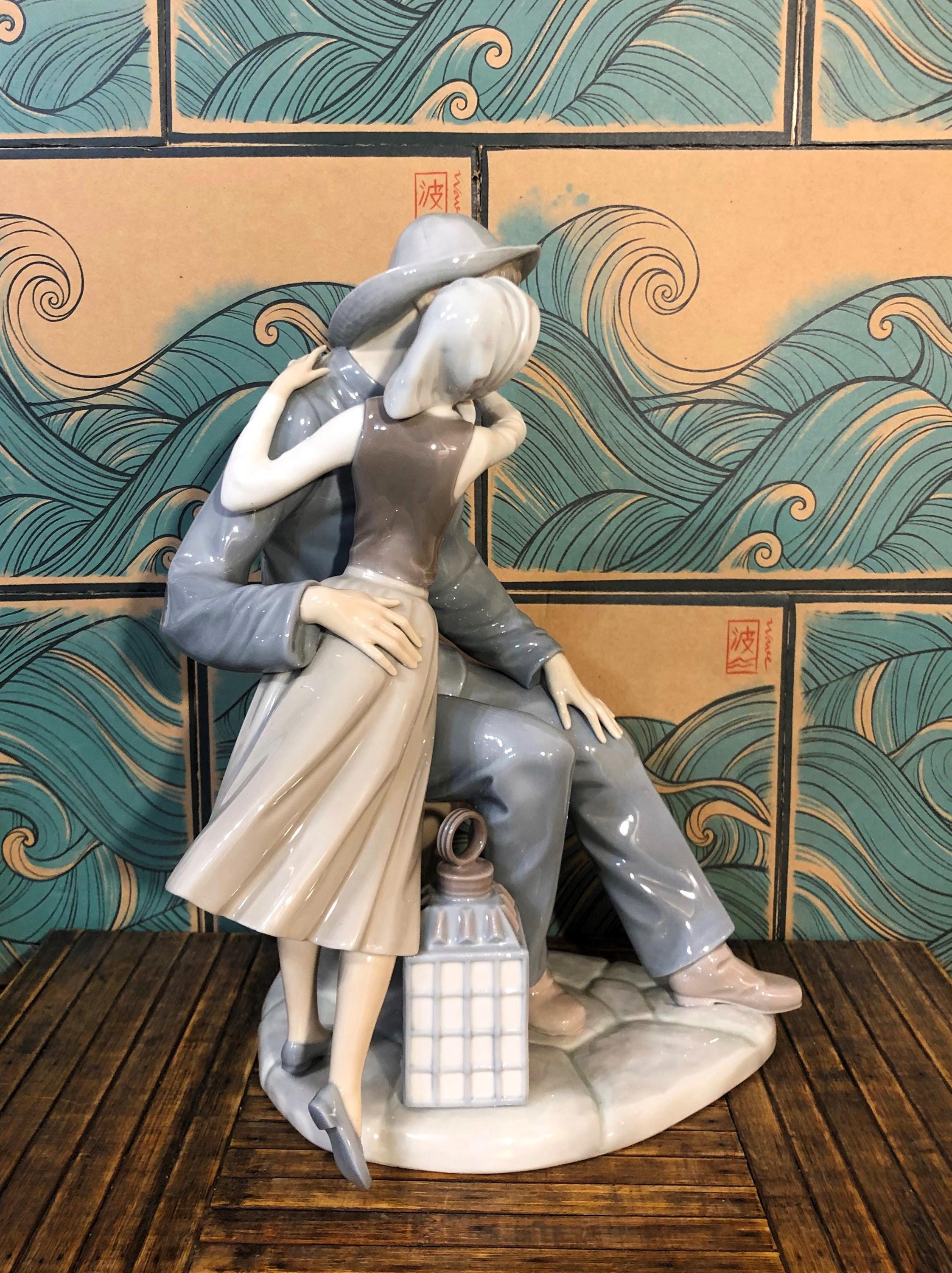 4888 THE KISS LLADRO - Etsy