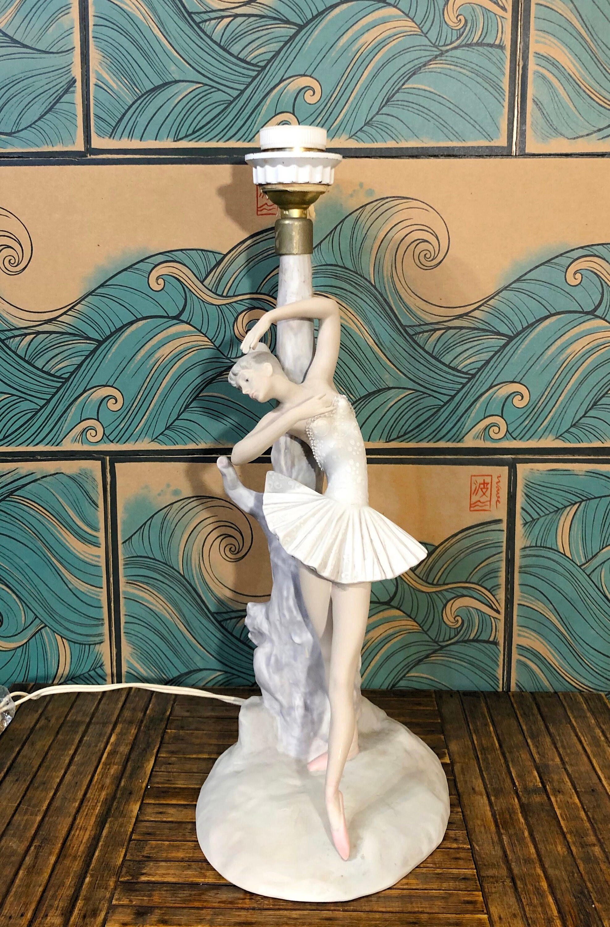Very Rare 4526 COLOMBINE LAMP LLADRÓ - Etsy
