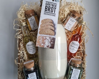 Bread and Salt Gift Box - Traditional Gift for Moving In / Moving / Housewarming or Topping-Out Ceremony - Gift Basket, Present Basket, Gift Set
