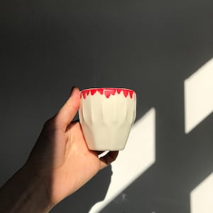 Ręcznie robiony kubek ceramiczny, kubek ceramiczny, kubek minimalistyczny, ręcznie robiony prezent