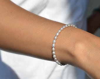 Bracelet in freshwater pearl | Natural freshwater pearl and 925 sterling silver | Silvery gray pearl | Soothing stone | Gift for her