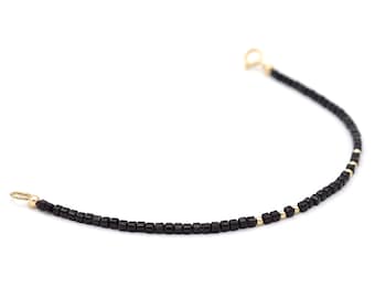 Dainty black spinel bracelet | Natural black spinel and 14K gold filled | Black gemstone and gold | Protection stone | Gift for her