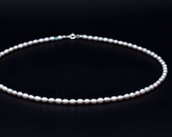 Freshwater pearl beaded necklace | Genuine freshwater pearl and 925 sterling silver | Silver-gray freshwater pearl | Soothing stone