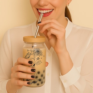 Personalized Iced Coffee Cup Floral, Custom Can Glass with Lid and Straw, Bachelorette Glass Cup, Bridesmaid Gift, Bridesmaid Proposal