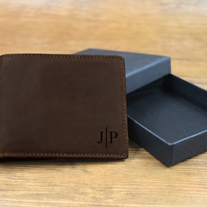 Cartera de cuero marrón genuino grabada, billetera con estuche de regalo, billetera para padrinos de boda, billetera personalizada, regalo para novios, regalo para el Día del Padre.