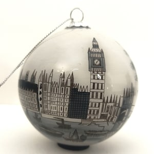 4" (XL) London souvenir, Glass gift, hand-painted glass ball with view of London, Artistic bauble ornament, clock tower