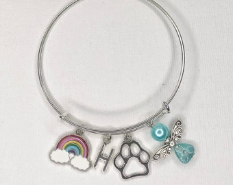 Pulsera con dijes conmemorativos para mascotas: Puente arcoíris, huella de pata y ángel