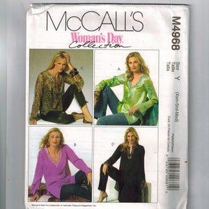 Peut inclure: Patron de couture McCall's Woman's Day Collection M4968. Le patron présente quatre tuniques de styles et couleurs variés. Les modèles portent des tuniques à imprimé léopard, vertes, violettes et noires. La taille du patron est Y (Xsm-Sml-Med).