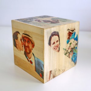 Personalisierter Fotowürfel auf Holz, Fotogeschenk holz, natur chrismast Geschenkidee, Bild auf Holz Bild 1