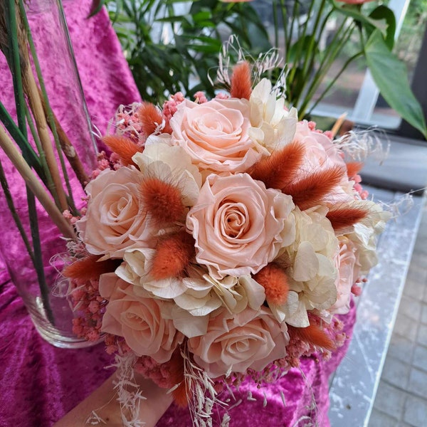 Bouquet de mariée collection ''Espina'', bouquet de mariée rond, fleurs séchées et stabilisées