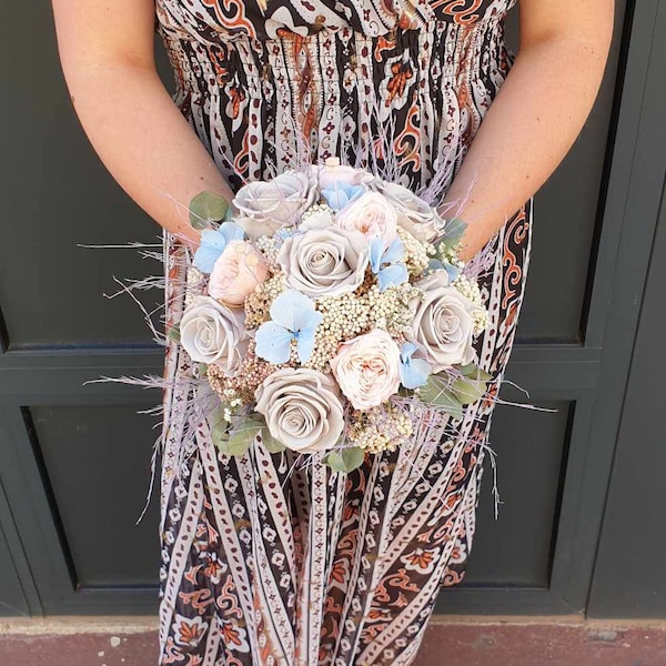 Bouquet de mariée chic et raffiné, rose, gris, bouquet délicat pour mariage