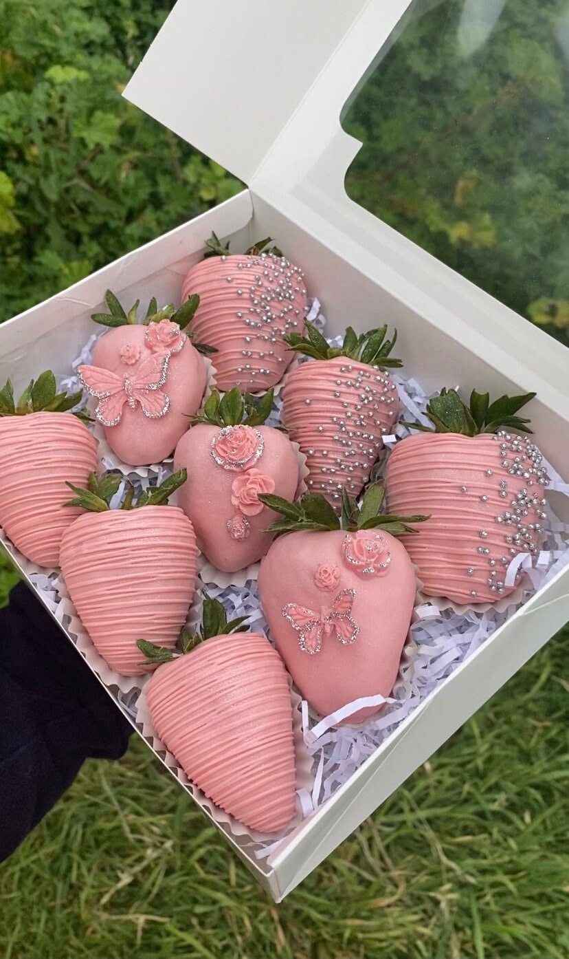 Chocolate covered 2024 strawberries bouquet