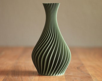 Special spiral vase in 32 possible colors