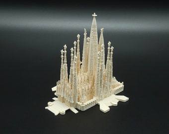 Sagrada Familia Model - Iconic Barcelona Landmark - Artistic Decor Piece - 3D Printed