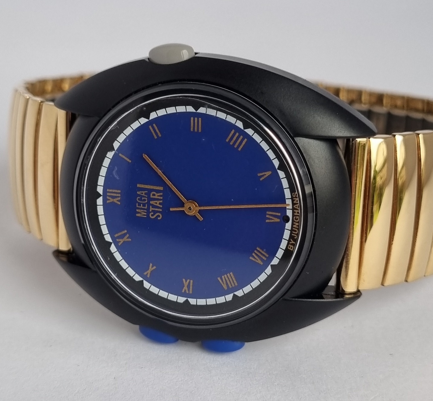 junghans mega quartz