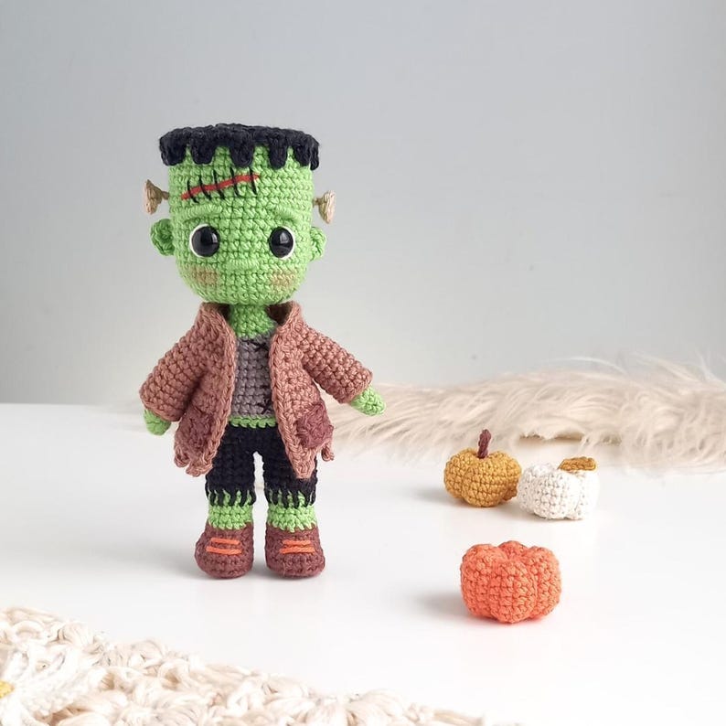 Franky and his girlfriend, Amigurumi crochet pattern (ESP/ENG), PDF file format image 2