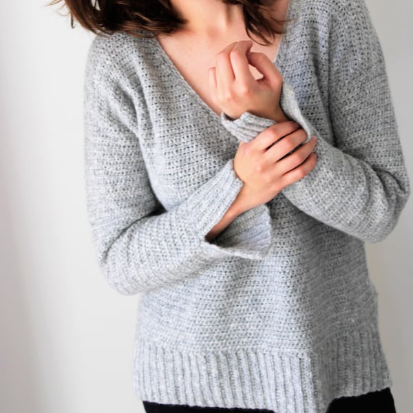 Crochet V-neck sweater pattern, lightweight crochet sweater for beginners [PDF]