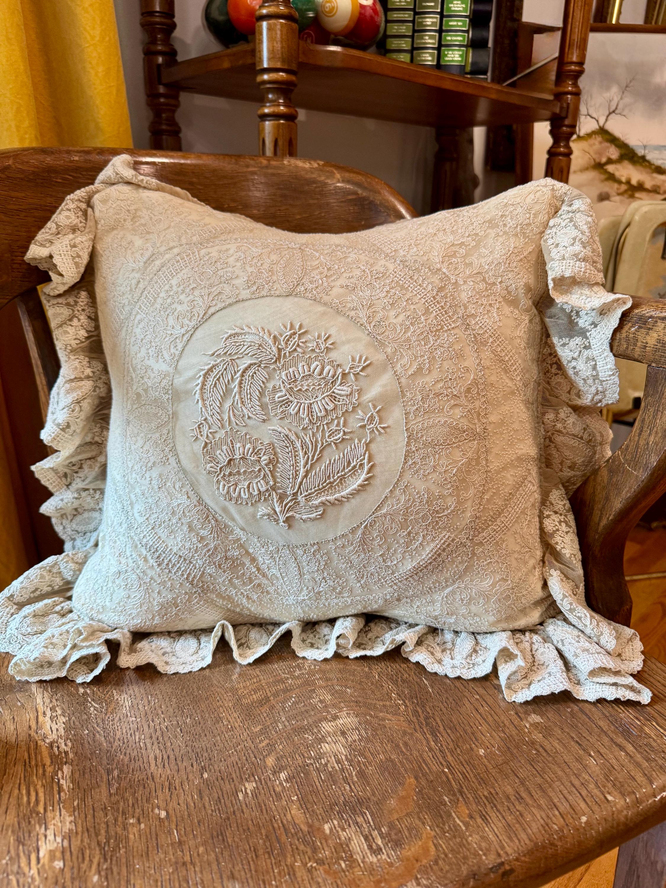 Victoria Classics: Monograms – A Review – NeedlenThread.com