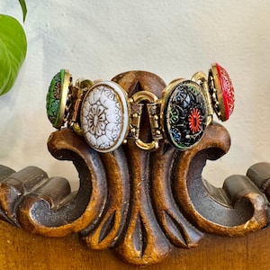 Vintage Mid Century Book Chain Scarab Bracelet;  Retro Accessories; Gift for Hostess; Statement Jewelry; MCM Chunky Bracelet; Boho Chic Cuff