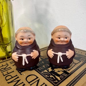 Vintage 1950's Goebel Friar Tuck Salt & Pepper Shaker Set; CHIP; Retro Kitchenalia; Gift for Hostess; Grannycore Kitsch Tableware; Cute Monk