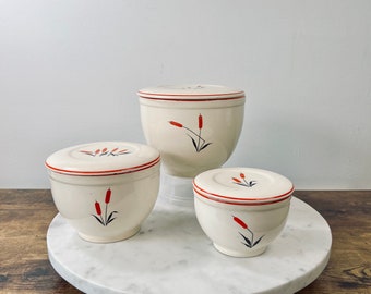 Vintage Universal Cambridge/Sears Roebuck Trio of Cat Tail Ceramic Nesting Bowls with Lids; Retro Kitchenalia; Gift for Hostess; MCM Dishes