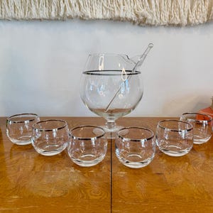 Vintage 1960&#39;s Dorothy Thorpe Style Glass Cocktail Pitcher & Glasses; Set 7; Retro Barware; Elegant Bar Cart; Gift for Host; Martini Glasses