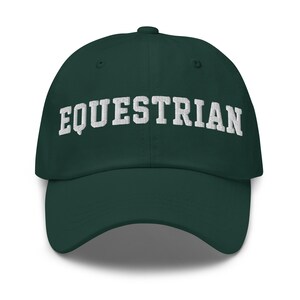 Gorra de papá bordada con letras del equipo universitario Gorra de béisbol para exhibición de caballos Equitación inglesa Establos de granero Regalos para espectáculos equinos