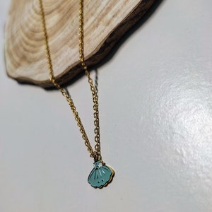 SHELL necklace