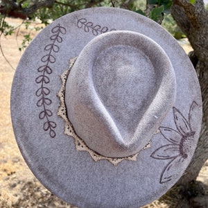 Custom Burned Women&#39;s Western Hat