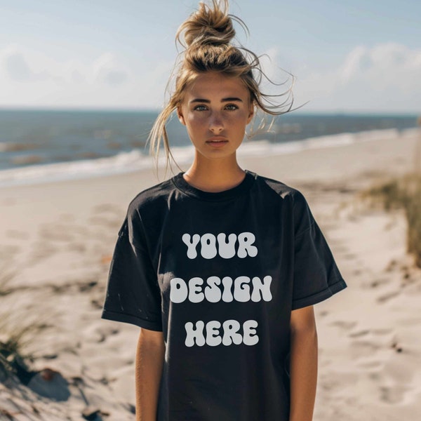 Schwarzes Gildan 5000 T-Shirt Oversize Mock Up Strand,POD Business Artikelbild Schwarzes Shirt Outdoor Vorlage Lifestyle Mockup Download