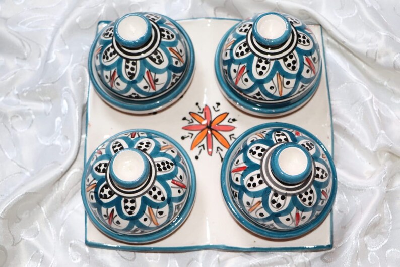Set of four shops small tagines with its tray made and hand painted in ceramic from Safi - Morocco