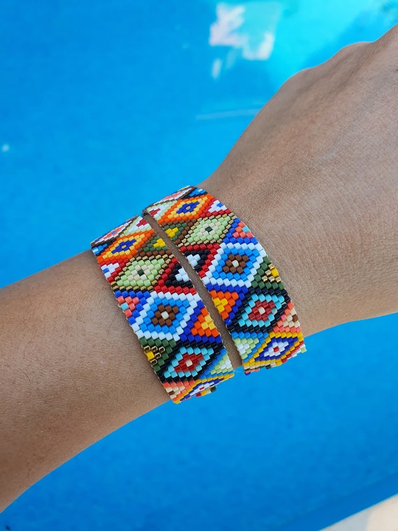EASY How to make friendship bracelets with a cardboard disk - DIY Kumihimo  Bracelets - YouTube