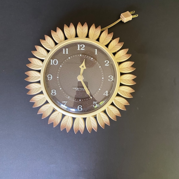 Vintage Electric Westclox Wall Clock Sunflower Posey Retro Design Brown and Ivory