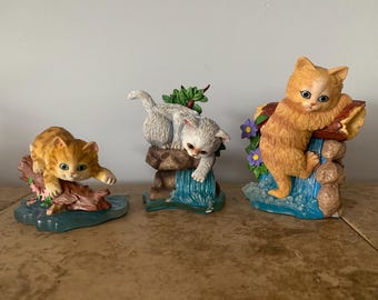 Vintage Dragonfly Cat, Purr-fect Reflection of Tiffany, Hamilton