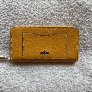 Coach Accordian Zip Geldbörse | Dunkelgelbe Geldbörse
