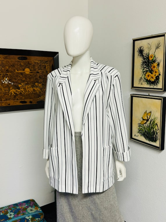 Lady Graff Black & White Striped Blazer