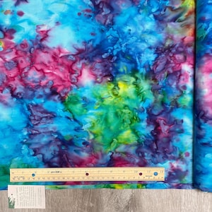 Hoffman Bali Batik Fabric - 839-181 Rainbow - 100% Cotton - 839 Mottles - Tie Dye look image 2