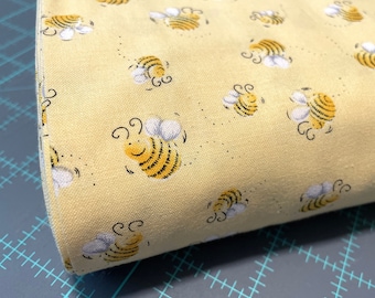 Bee fabric by the yard - Yellow - Susybee - Clothworks - 100% Cotton Fabric - Susy Bees Honeybee